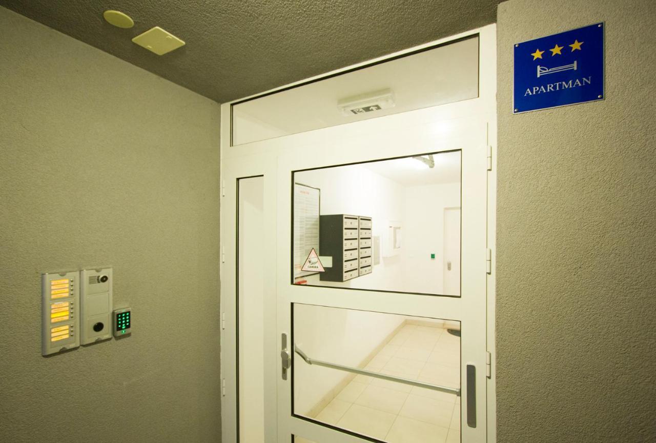 Apartment Luka Split Eksteriør billede